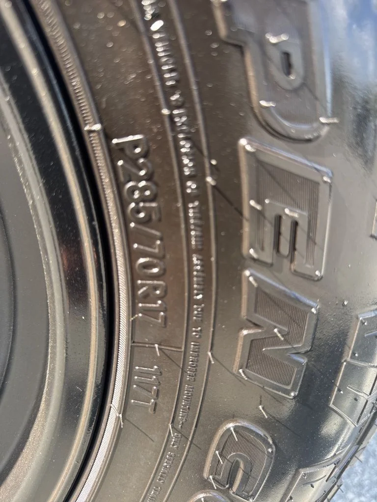 Used 2018 Gray Jeep Sport image 31