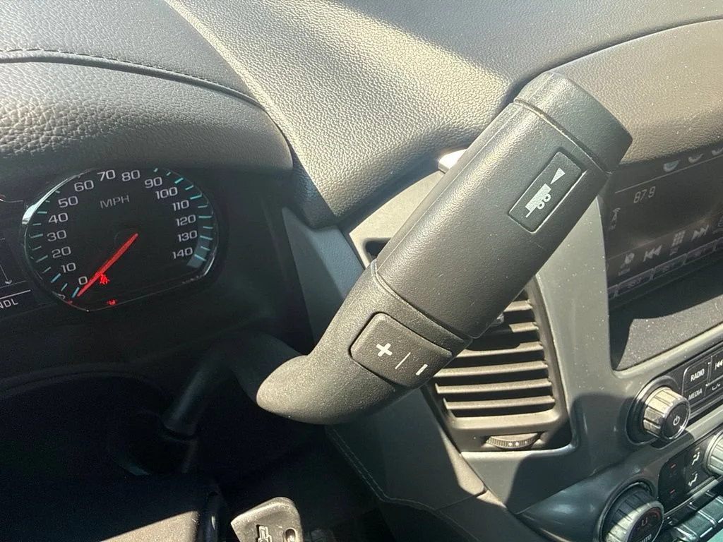 Used 2018 SILVER ICE METALLIC Chevrolet LT image 20