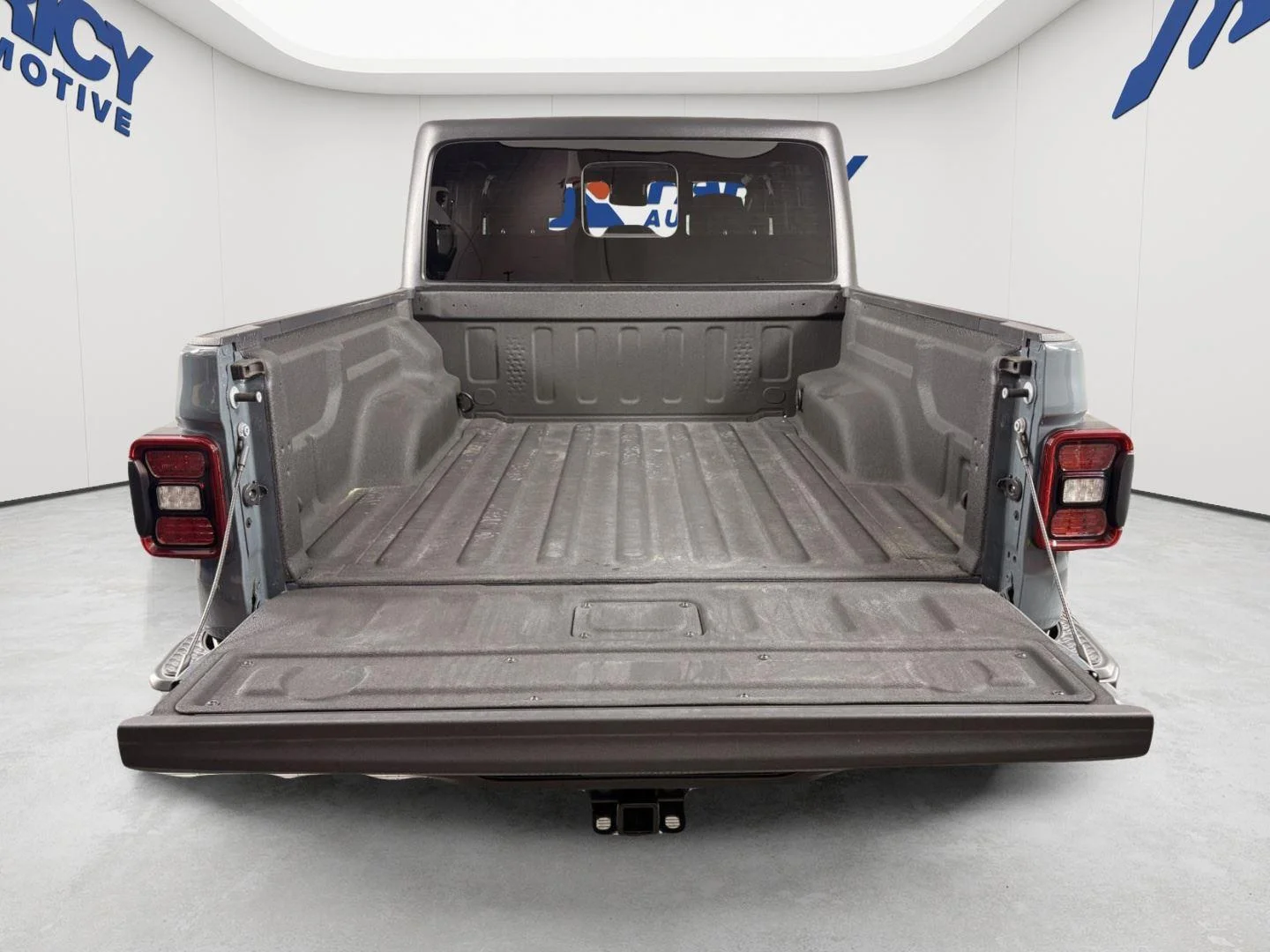 Used 2024 Anvil Clear Coat Jeep Mojave image 5