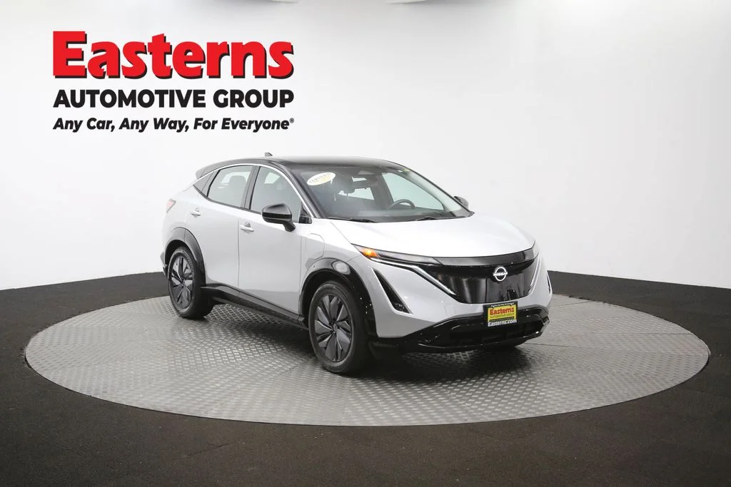 Used 2023 Silver Nissan ENGAGE image 47