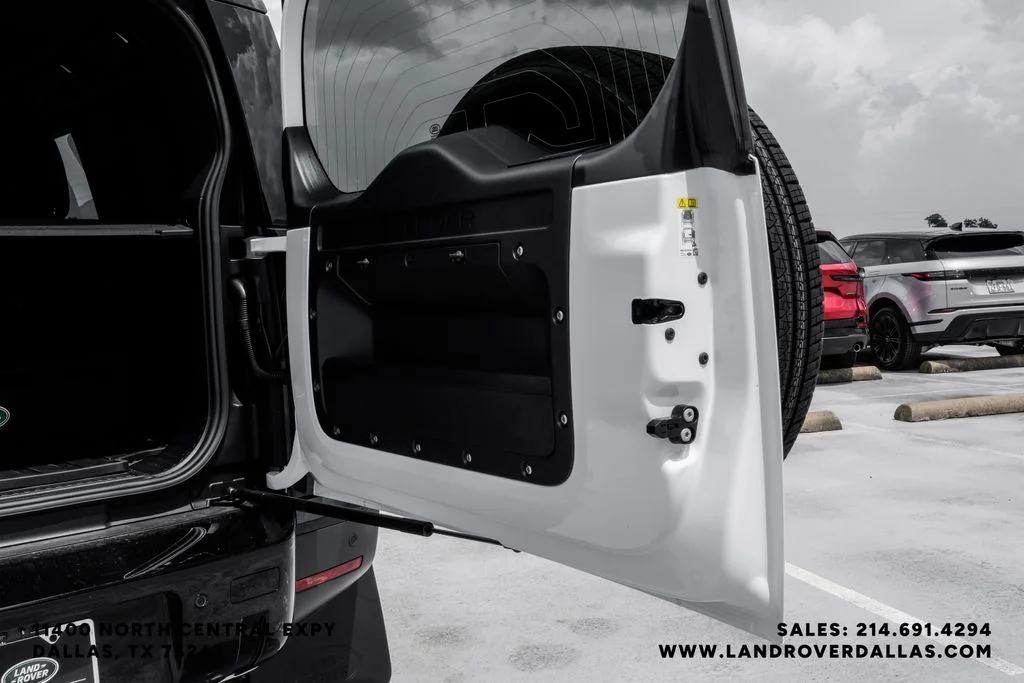 New 2026 Fuji White Land Rover S image 58