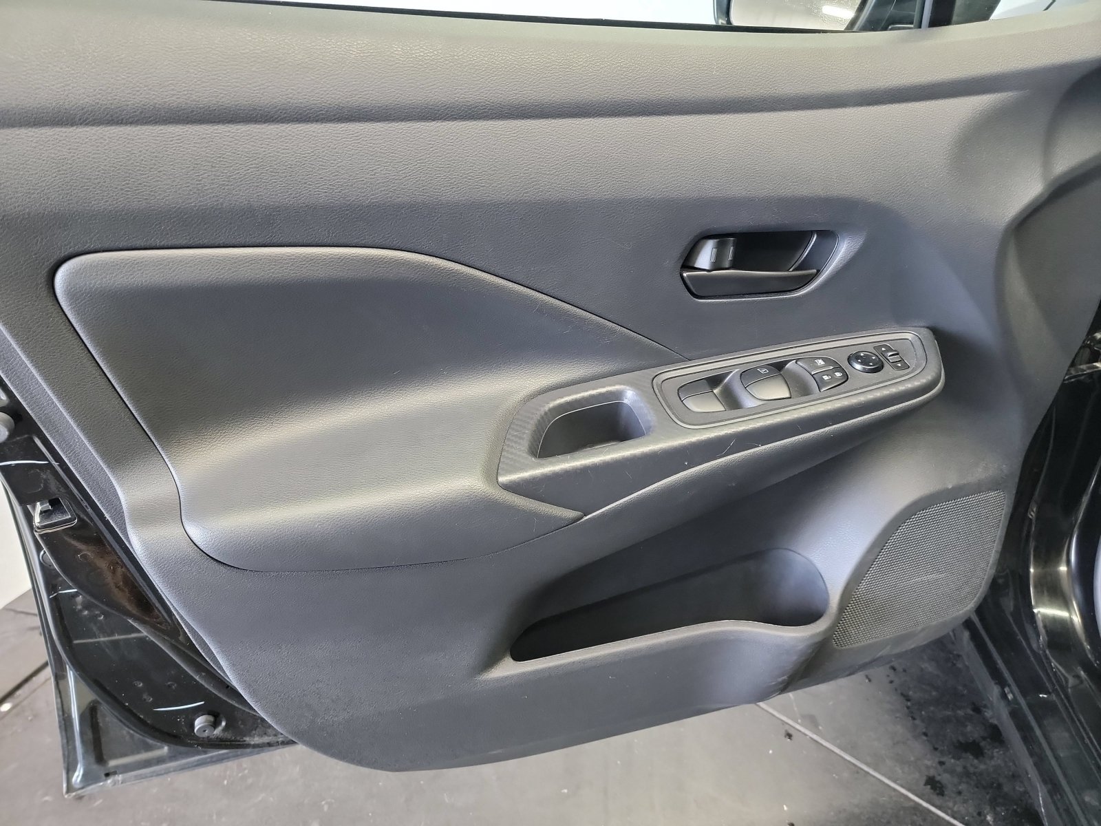 Used 2023 Super Black Nissan S image 12