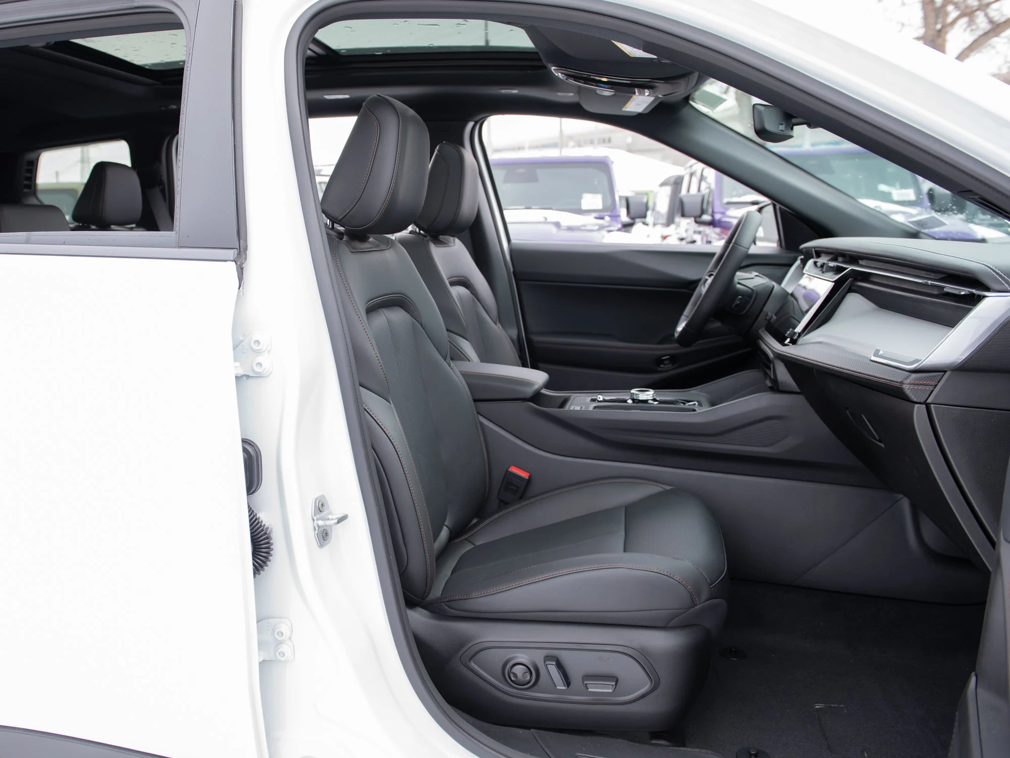 New 2026 White Jeep Limited * Hybrid image 25