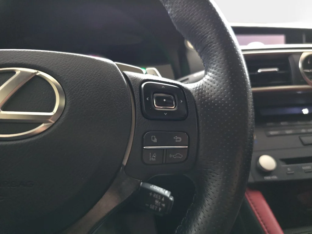 Used 2015 Black Lexus F image 18