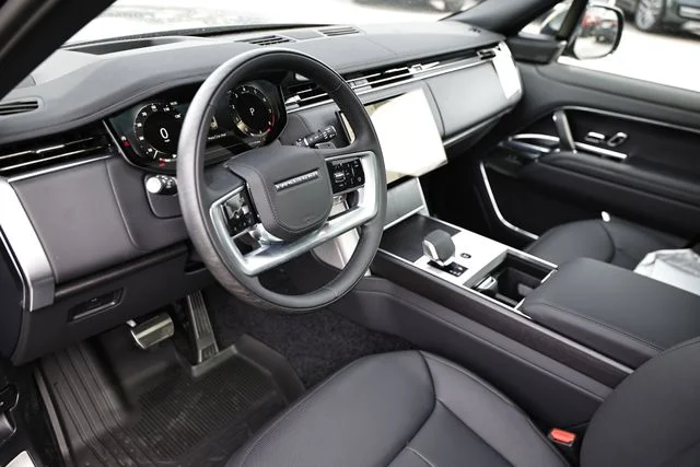 New 2026 Santorini Black Land Rover SE image 22