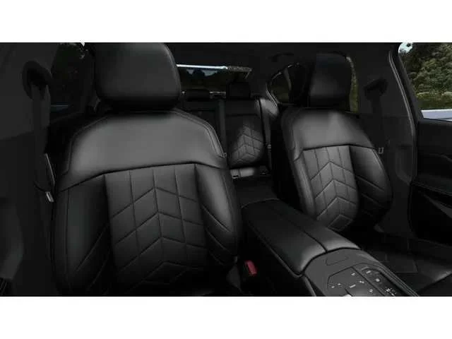 Certified Used 2025 Black Sapphire Metallic BMW M60 image 11