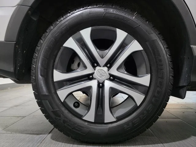 Used 2017 Silver Toyota LE image 24