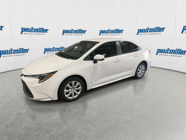 Used 2023 White Toyota LE image 5