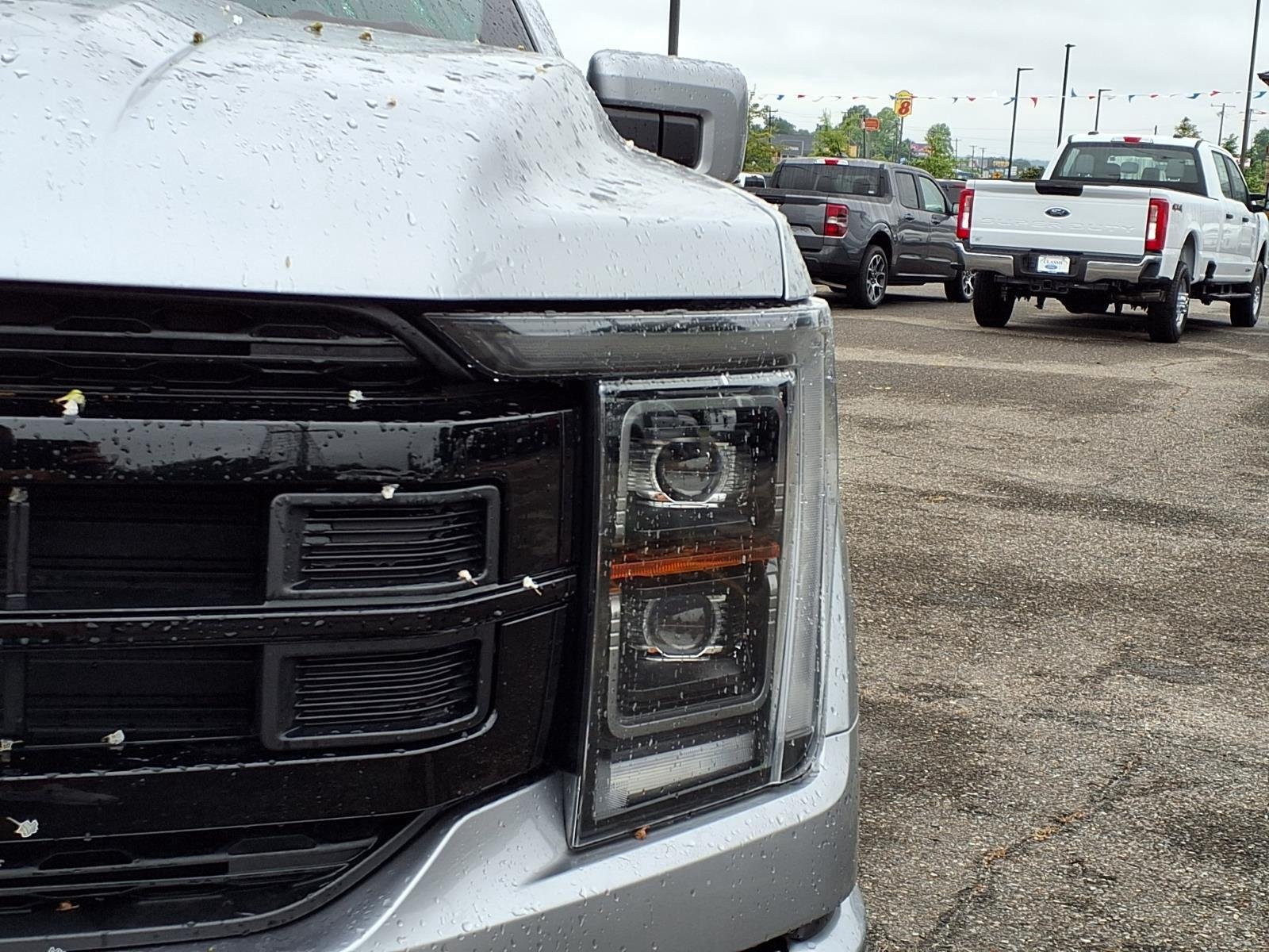 Used 2023 Iconic Silver Metallic Ford LARIAT image 16