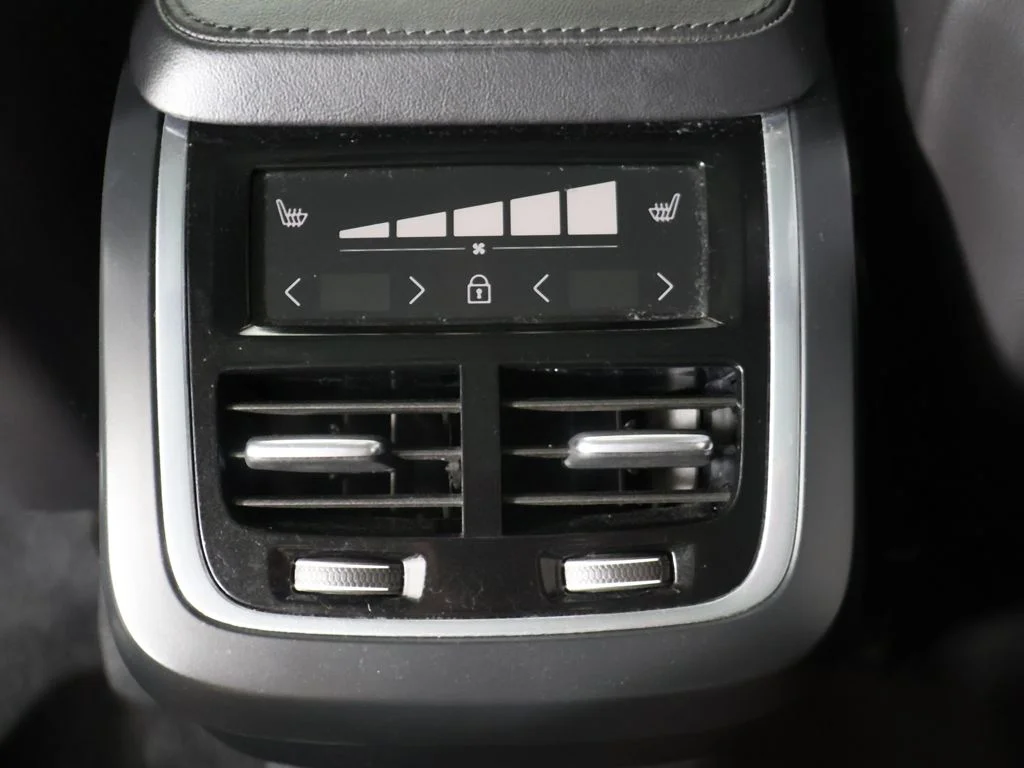 Used 2023 Silver Volvo B6 Core image 55