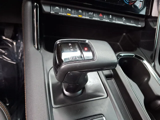 Used 2025 Silver GMC AT4 image 15