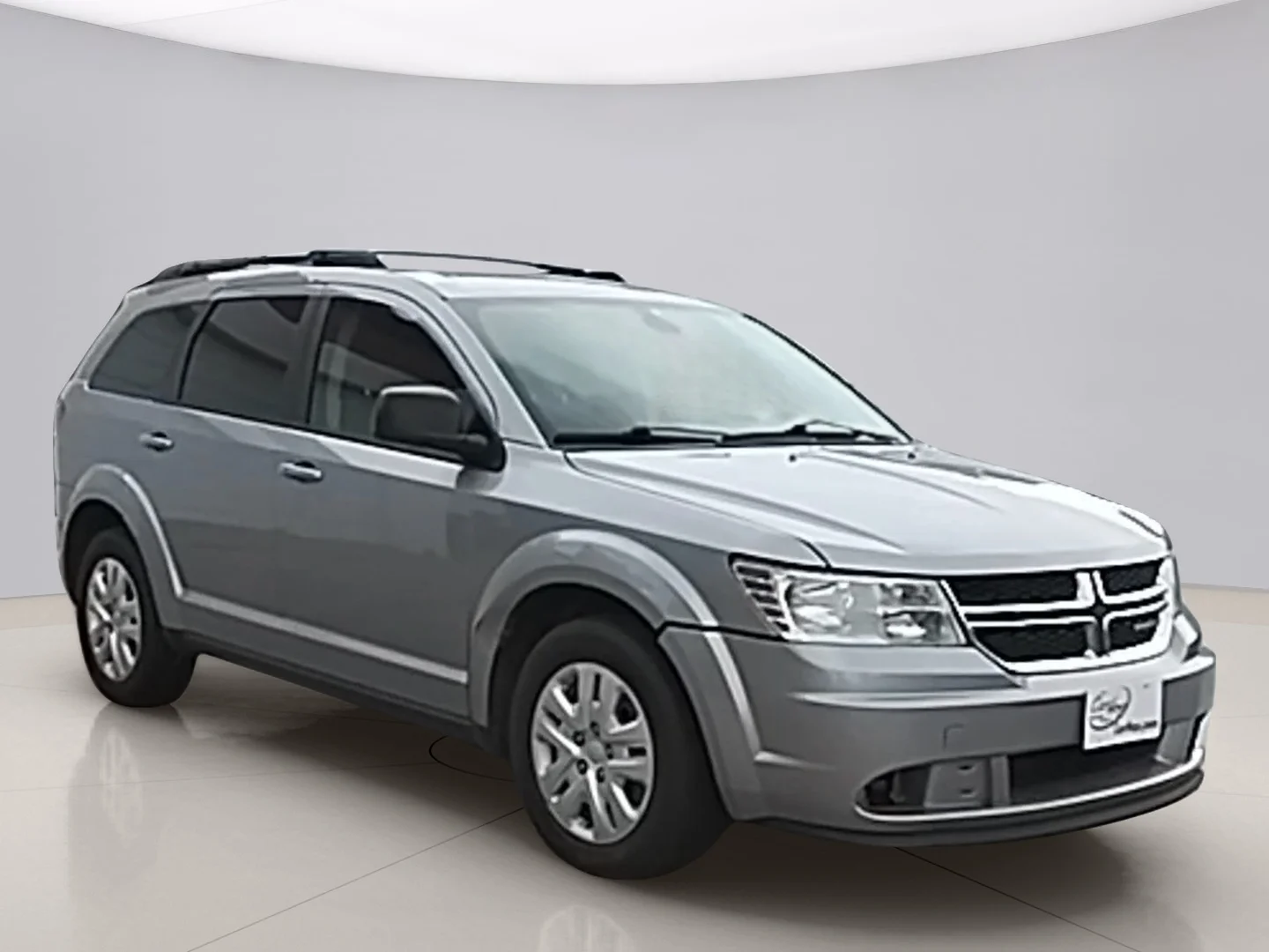 Used 2018 Silver Dodge SE image 7