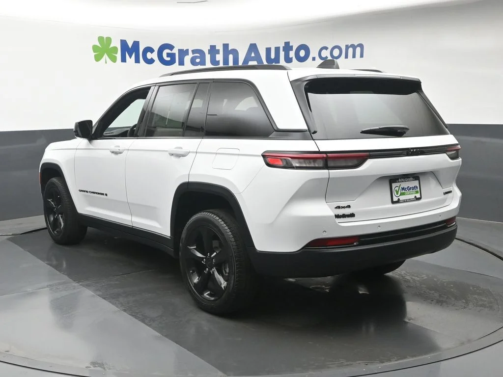 Used 2025 White Jeep Limited image 31