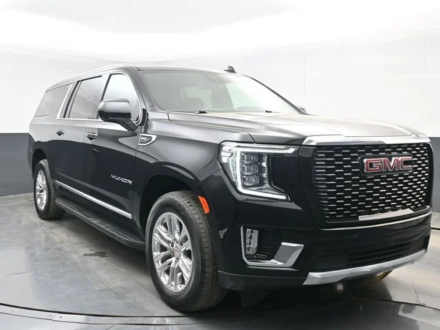 Used 2023 Black GMC SLT image 1