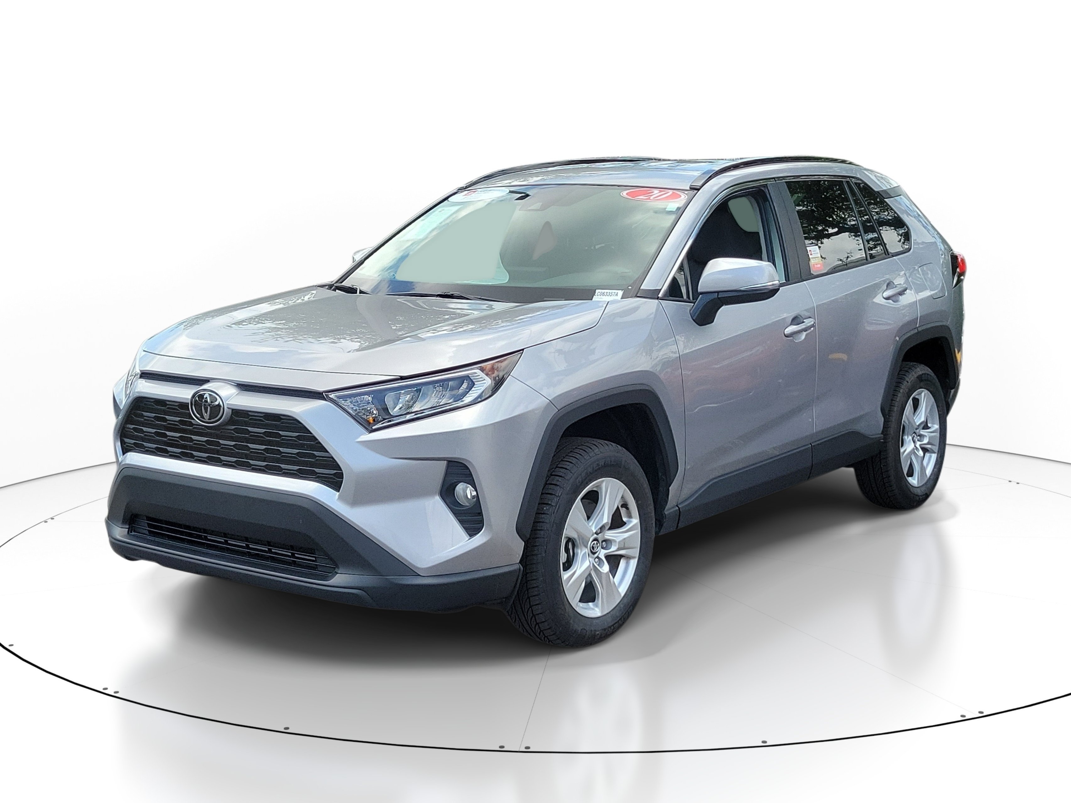 Used 2020 Silver Sky Metallic Toyota XLE image 3