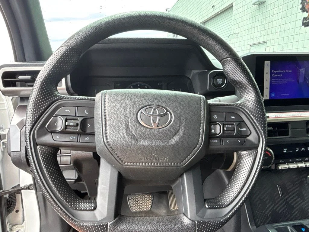 Used 2025 White Toyota SR5 image 20