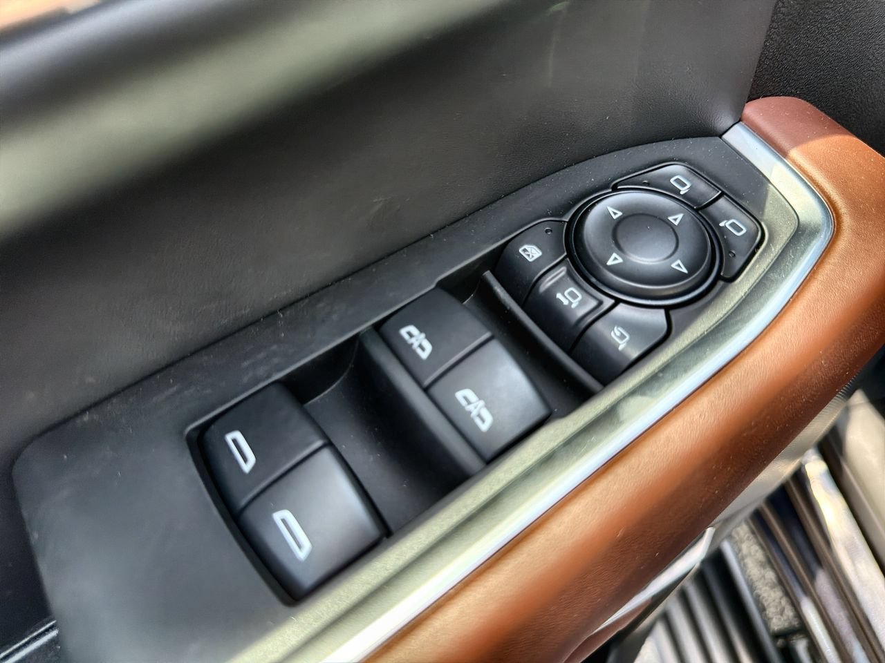 2026 GMC Sierra 2500HD Denali Ultimate - Photo 19