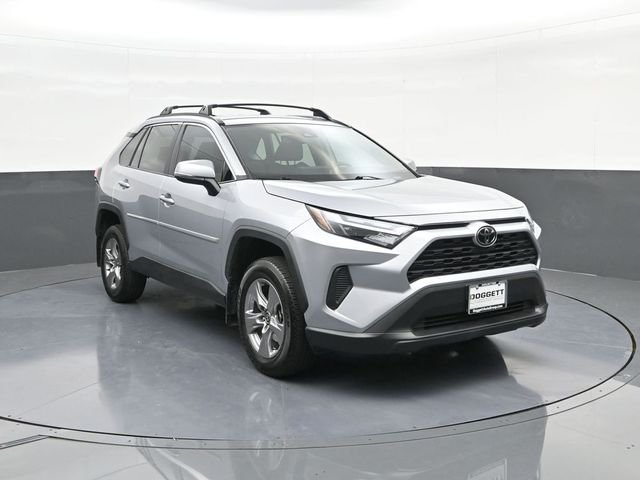 Used 2025 Silver Toyota XLE image 22