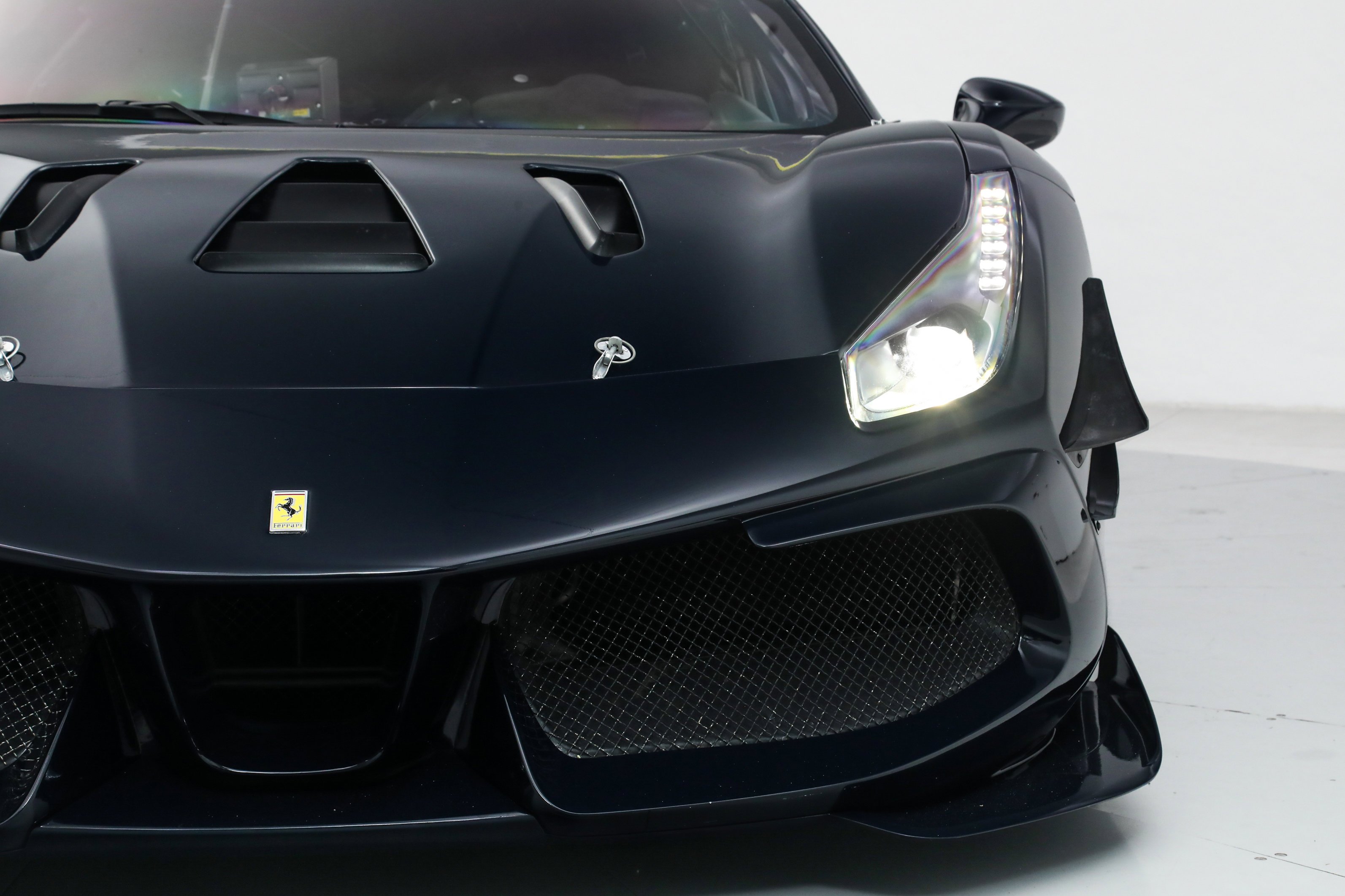 Used 2022 Blue Ferrari  image 13
