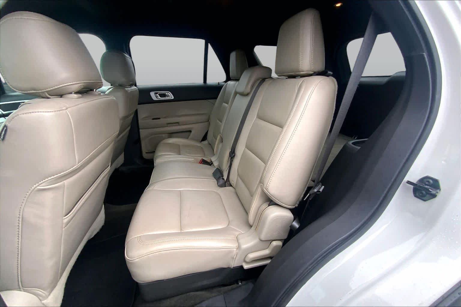 Used 2012 White Platinum Metallic Tri-coat Ford XLT image 19