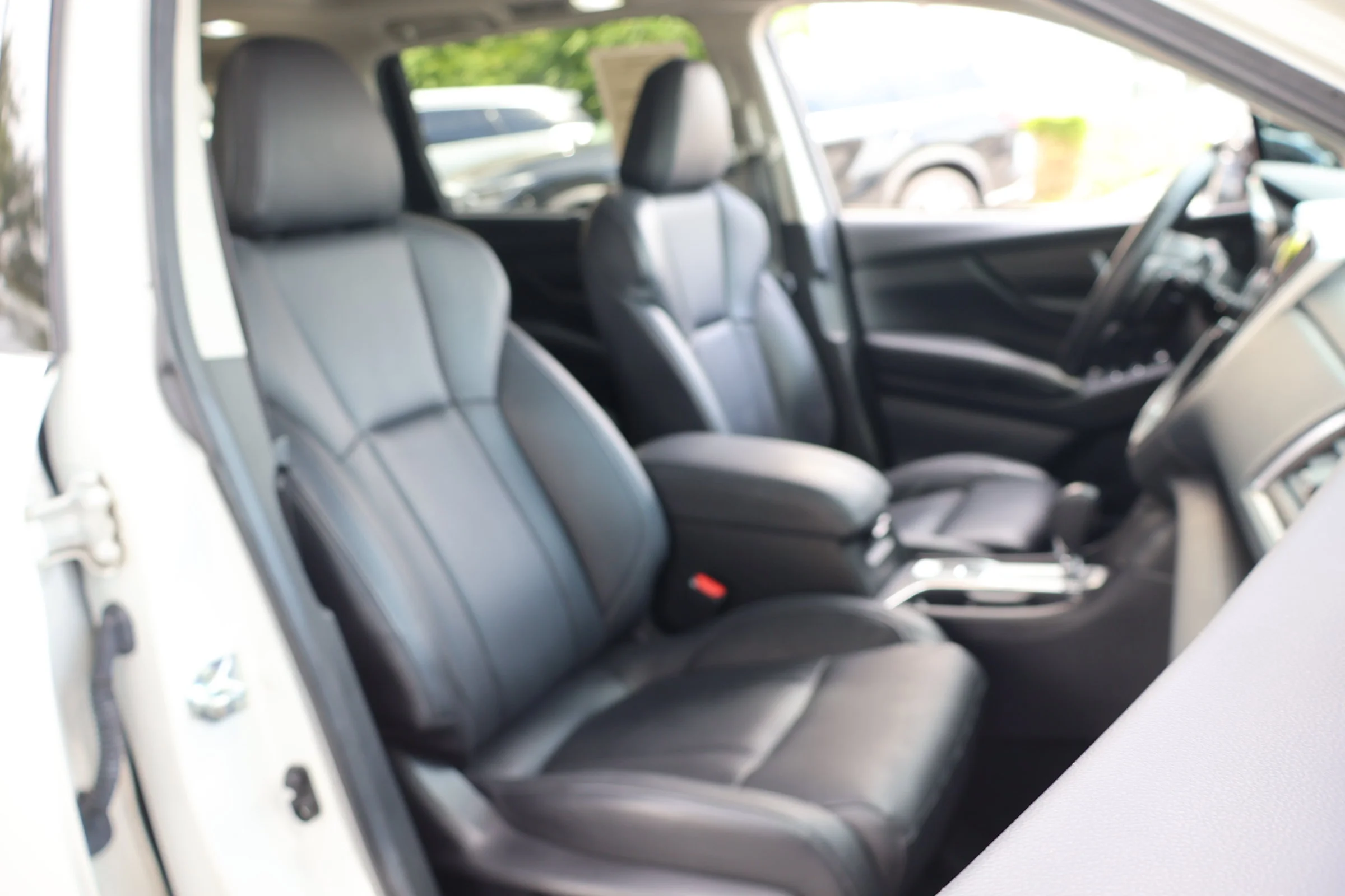 Used 2024 Crystal White Pearl Subaru Limited image 23