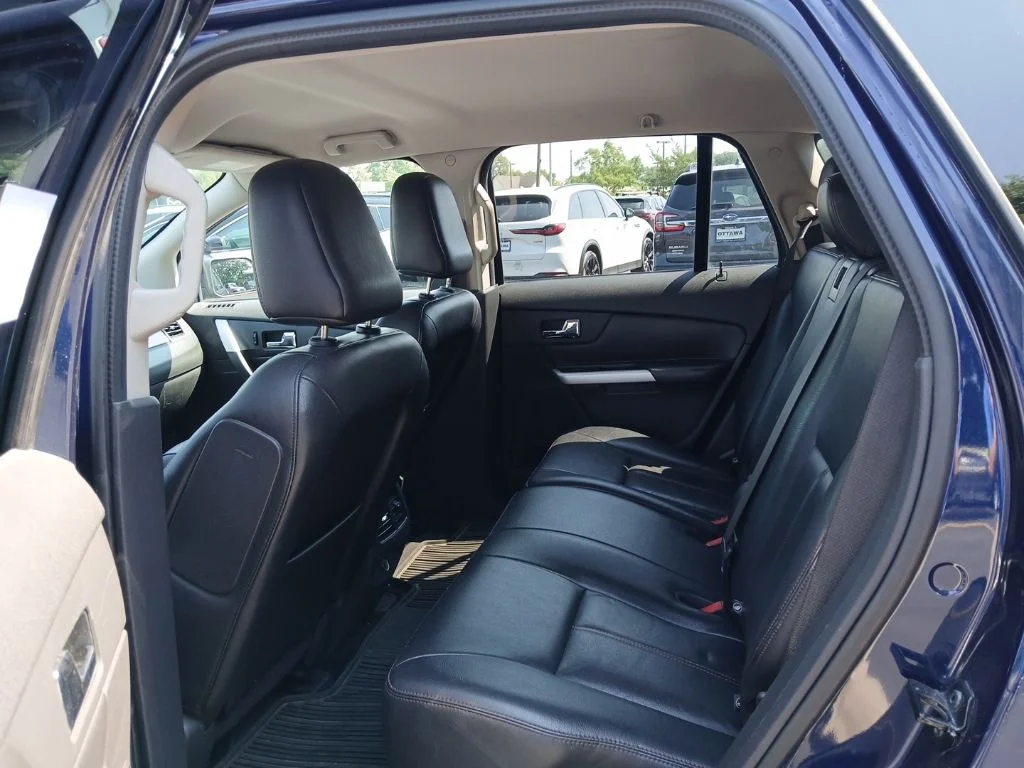 Used 2011 Blue Ford SEL image 6