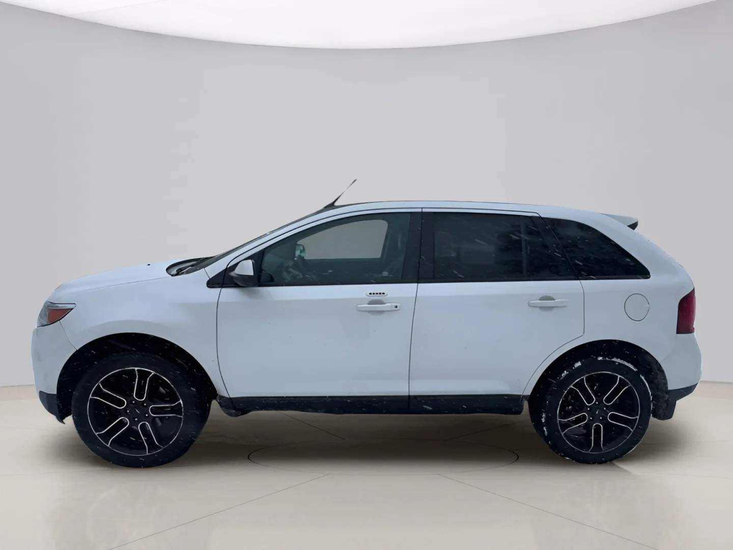 Used 2013 White Ford SEL image 2