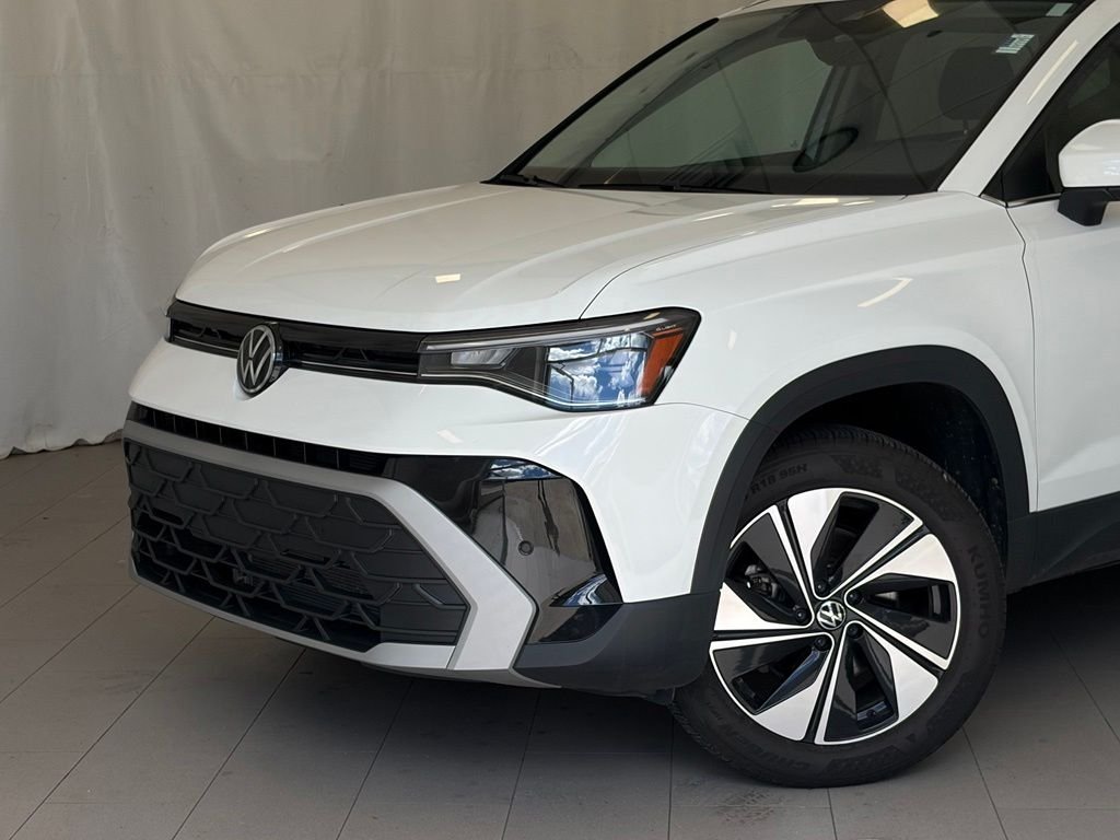 Certified Used 2025 Pure White Volkswagen 1.5T SE image 2