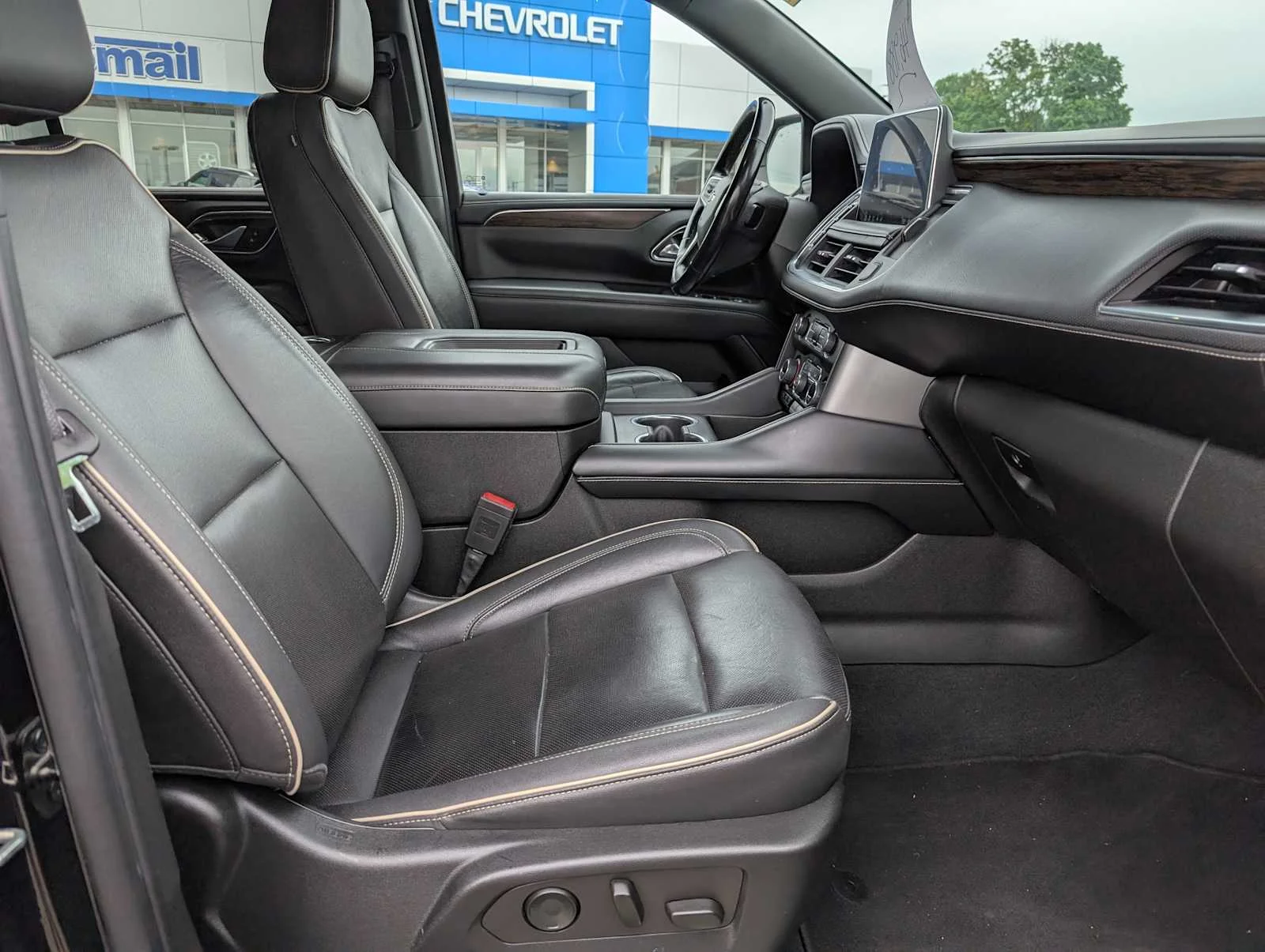 Used 2021 Black Chevrolet Premier image 43