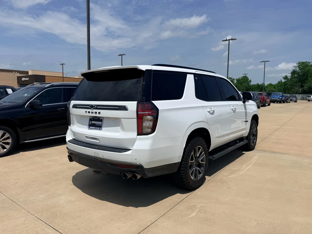 Used 2022 Summit White Chevrolet Z71 image 7