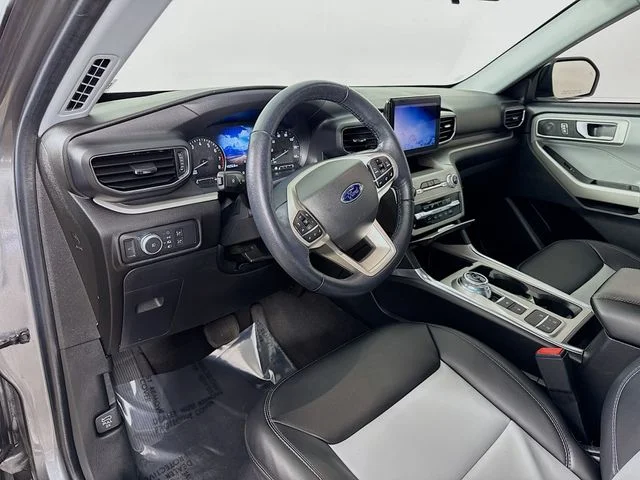 Used 2022 Gray Ford XLT image 9