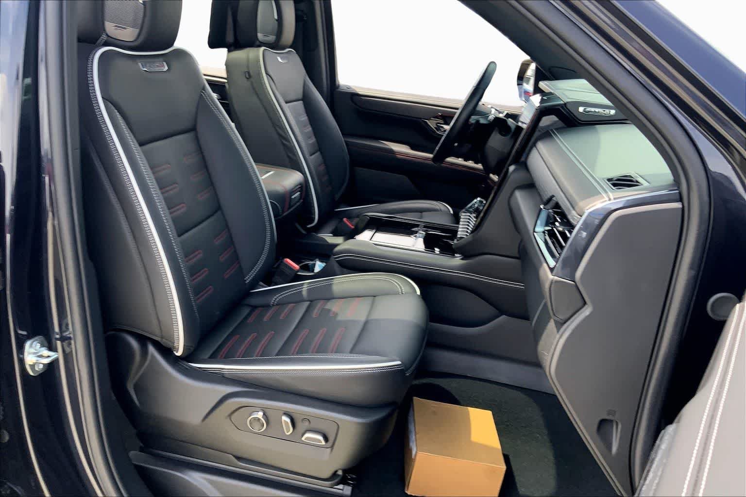 Used 2025 Titanium Rush Metallic GMC AT4 Ultimate image 8