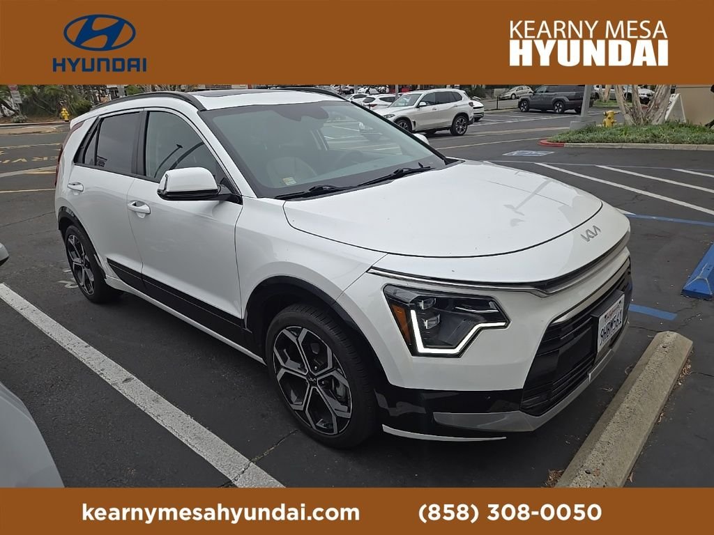 2023 Kia Niro SX Touring HEV's photo