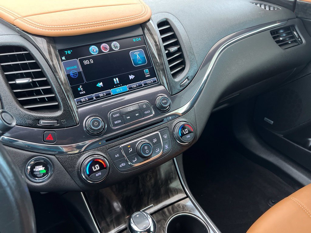 Used 2015 Blue Chevrolet LTZ image 17