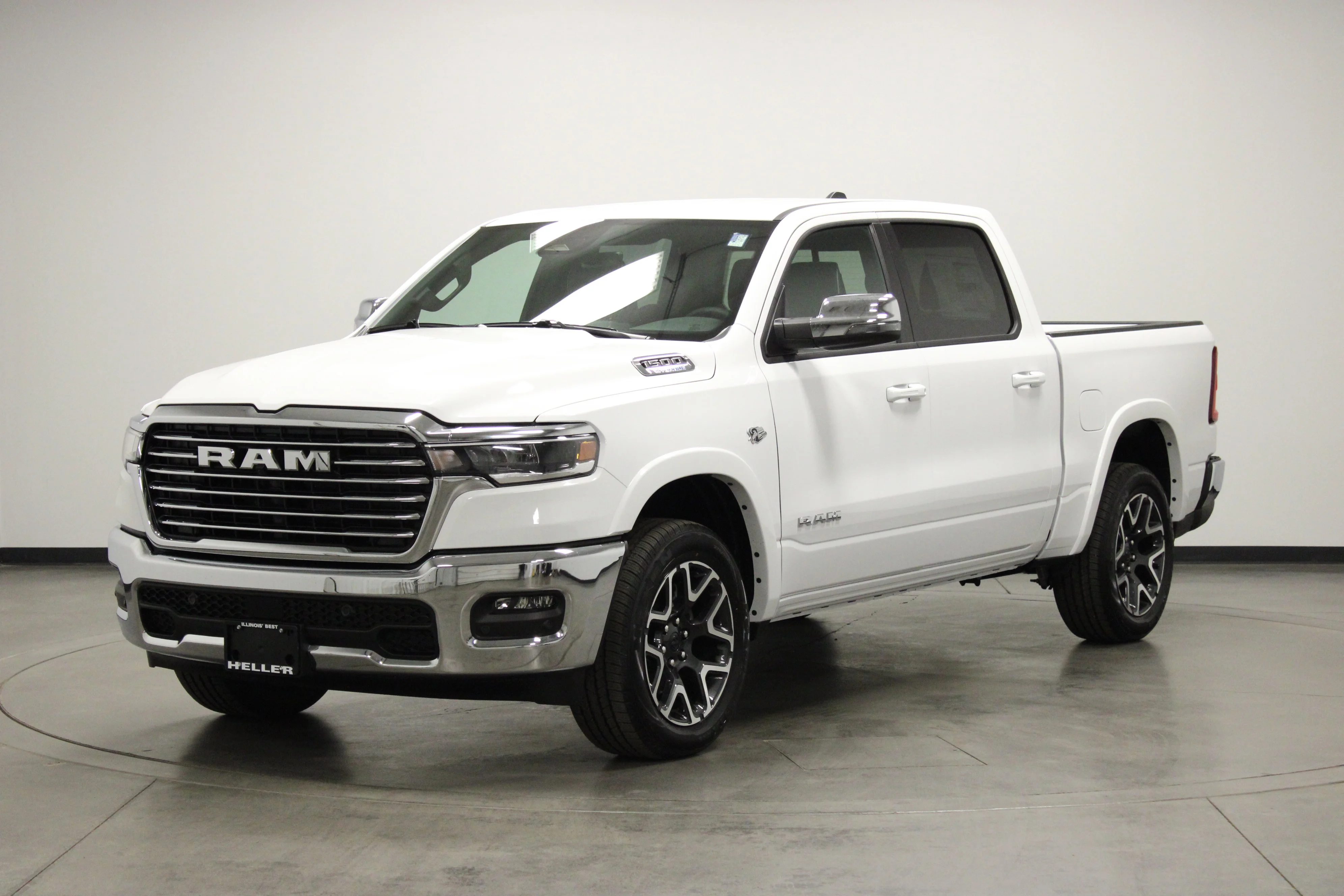 New 2026 Bright White Clear-Coat Exterior Paint RAM Laramie image 4