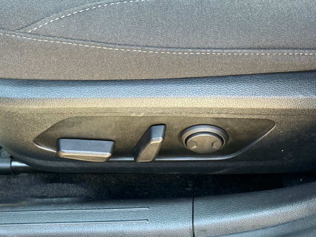 Used 2024 Gray Hyundai SEL image 20