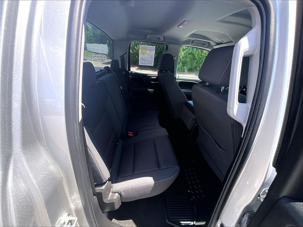 Used 2018 Silver Chevrolet LT image 16