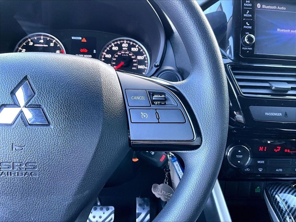Used 2022 Silver Mitsubishi ES image 24