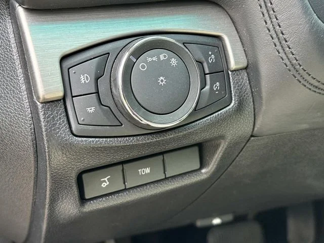 Used 2017 Black Ford Platinum image 28