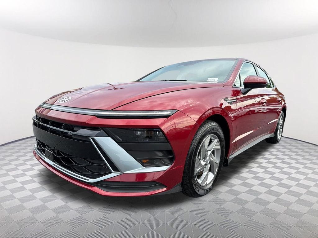 2025 Hyundai Sonata SE's photo