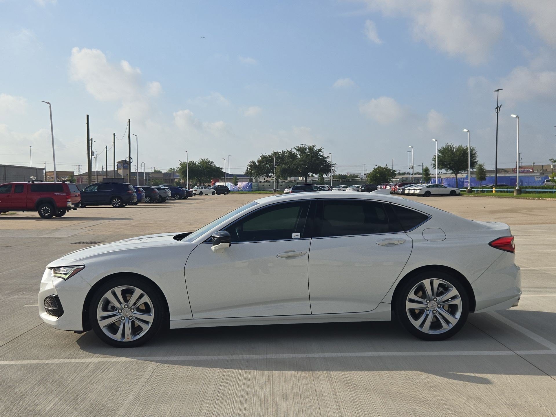 Used 2023 White Acura w/Technology Package image 6
