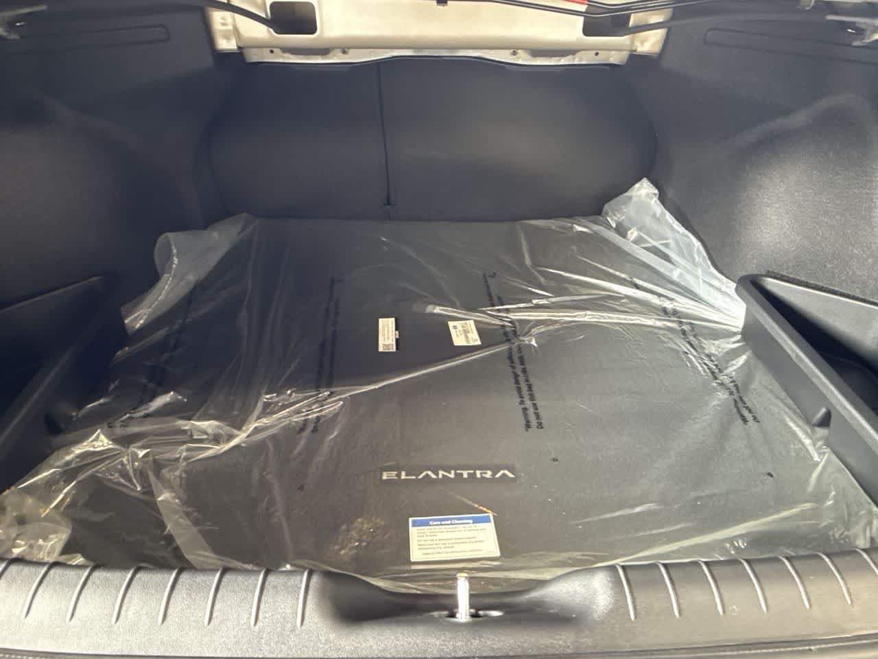 New 2026 Fluid Metal Hyundai SEL Sport Premium image 25