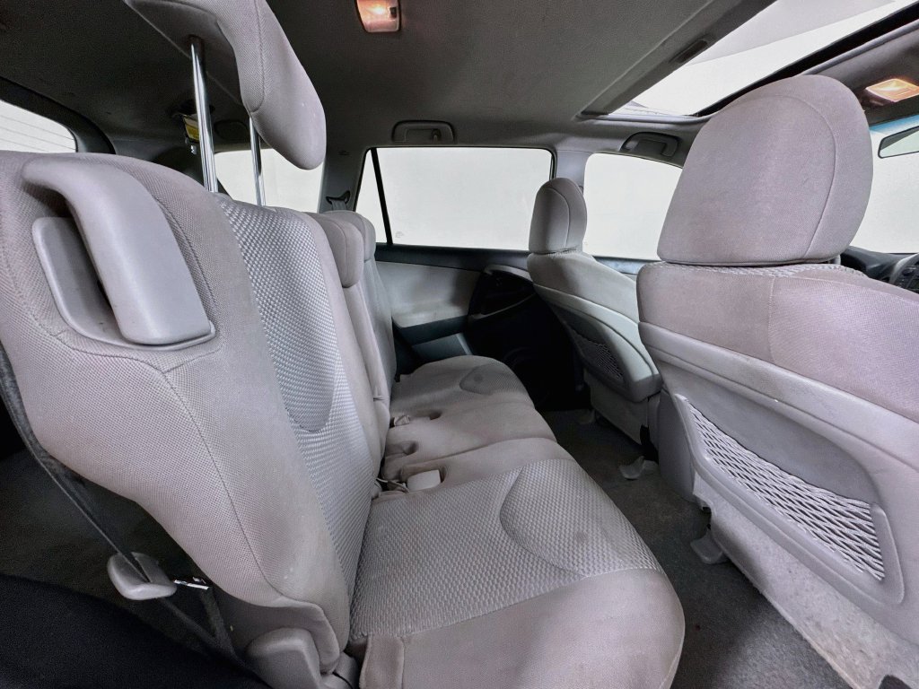 Used 2011 Classic Silver Metallic Toyota Base image 31