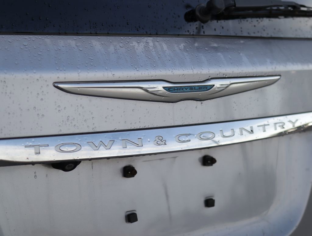 Used 2014 Silver Chrysler Touring-L 30th Anniversary image 20