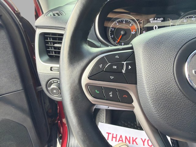 Used 2019  Jeep Latitude image 19
