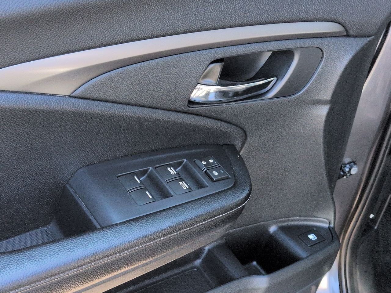 Used 2019 Gray Honda RTL-T image 10