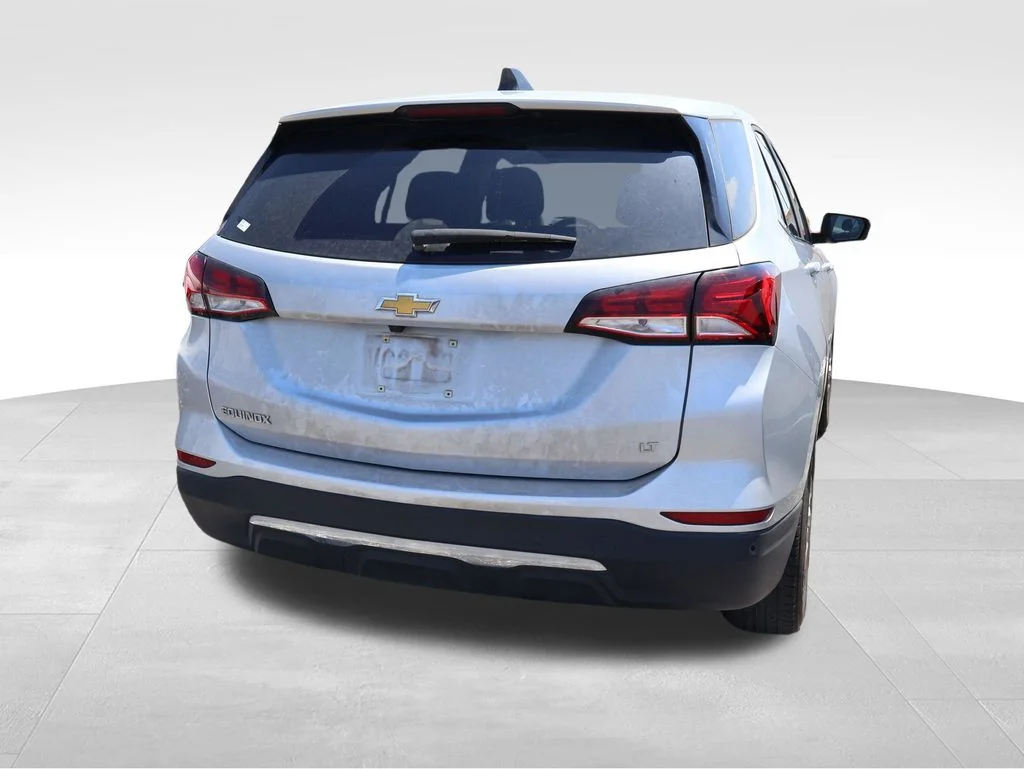 Used 2022 Silver Ice Metallic Chevrolet LT image 17