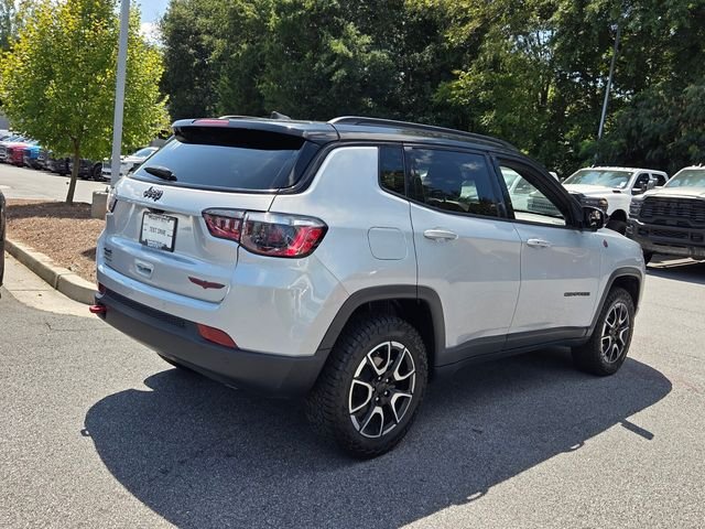 Used 2024 Silver Jeep Trailhawk image 9