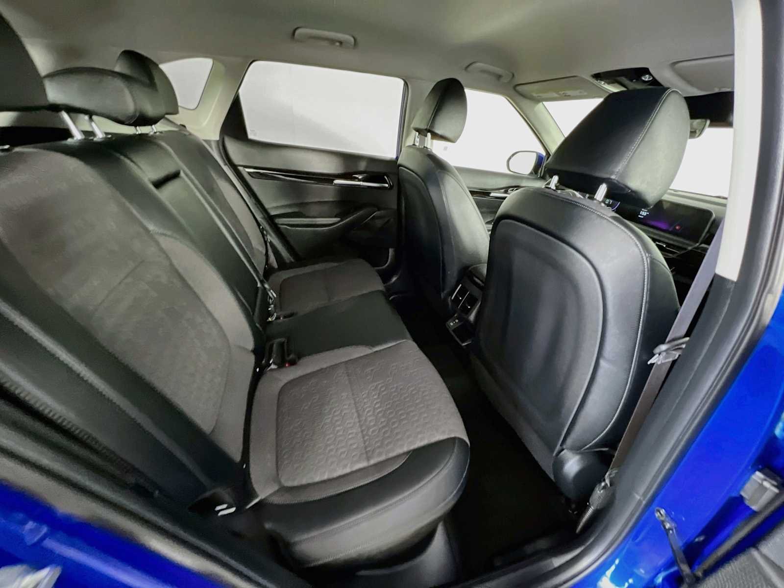 Used 2025 Neptune Blue Kia S image 26