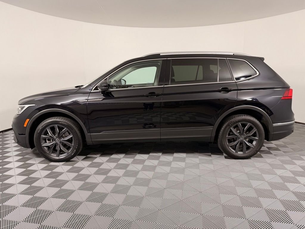 Used 2023 Black Volkswagen 2.0T SE image 12